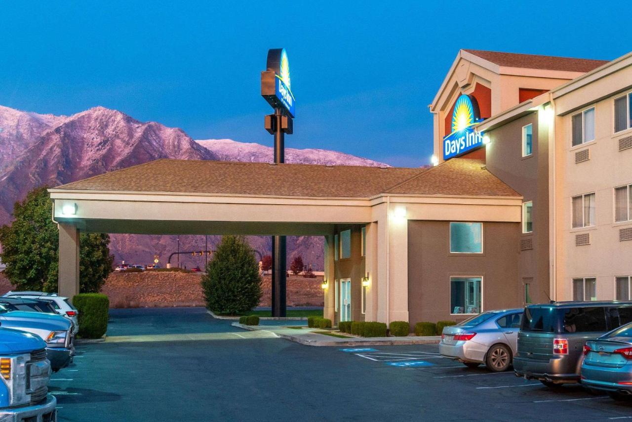 Days Inn By Wyndham Springville Exterior photo